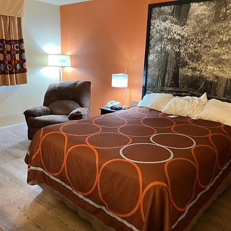 Hotel Super 8 By Wyndham Altoona Extérieur photo