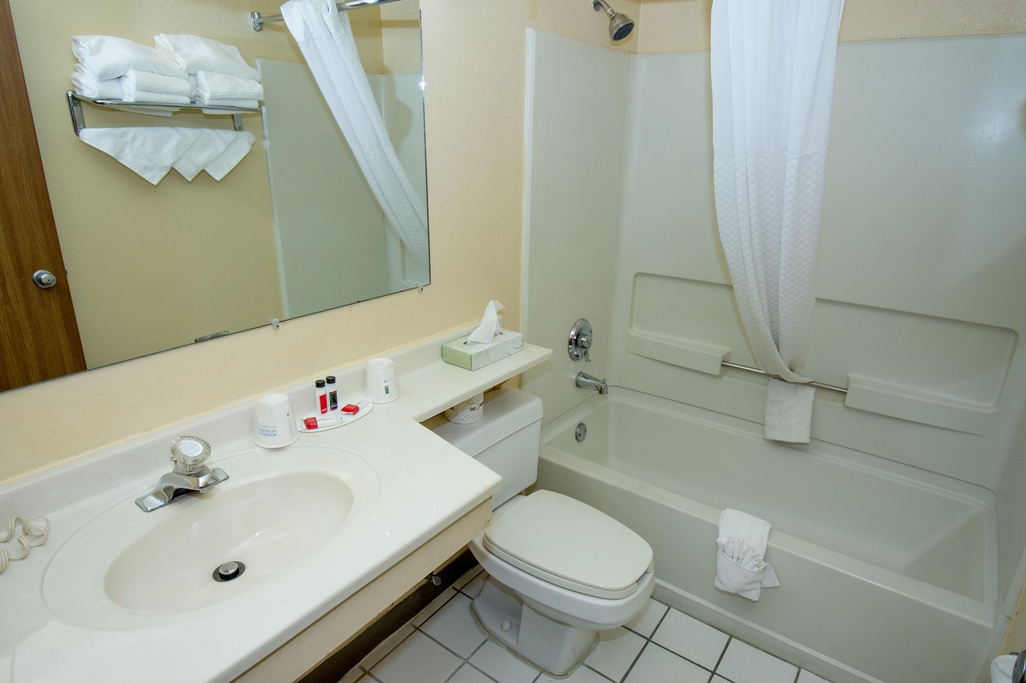 Hotel Super 8 By Wyndham Altoona Extérieur photo