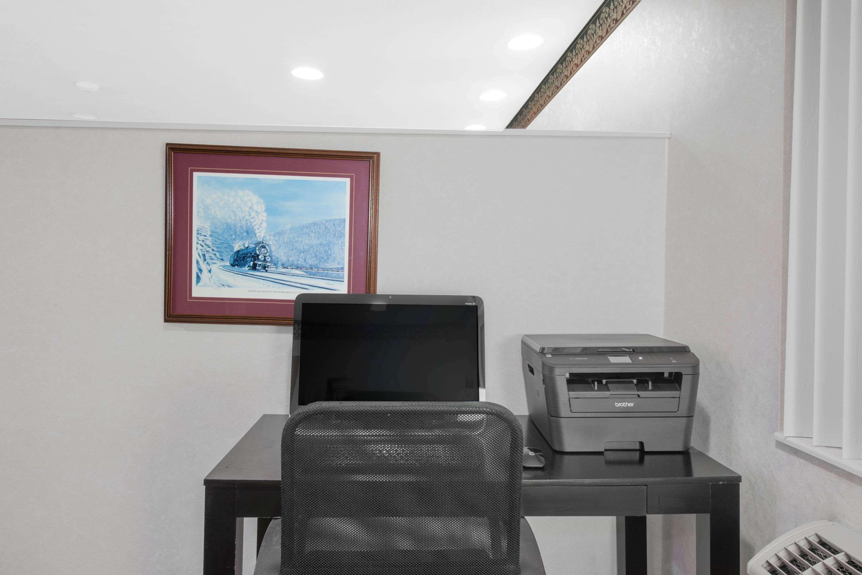 Hotel Super 8 By Wyndham Altoona Extérieur photo