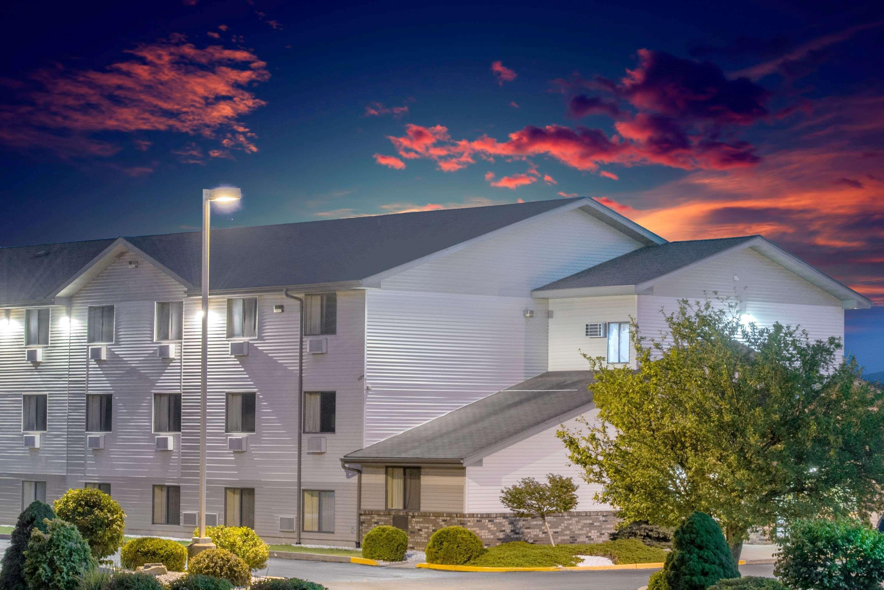 Hotel Super 8 By Wyndham Altoona Extérieur photo
