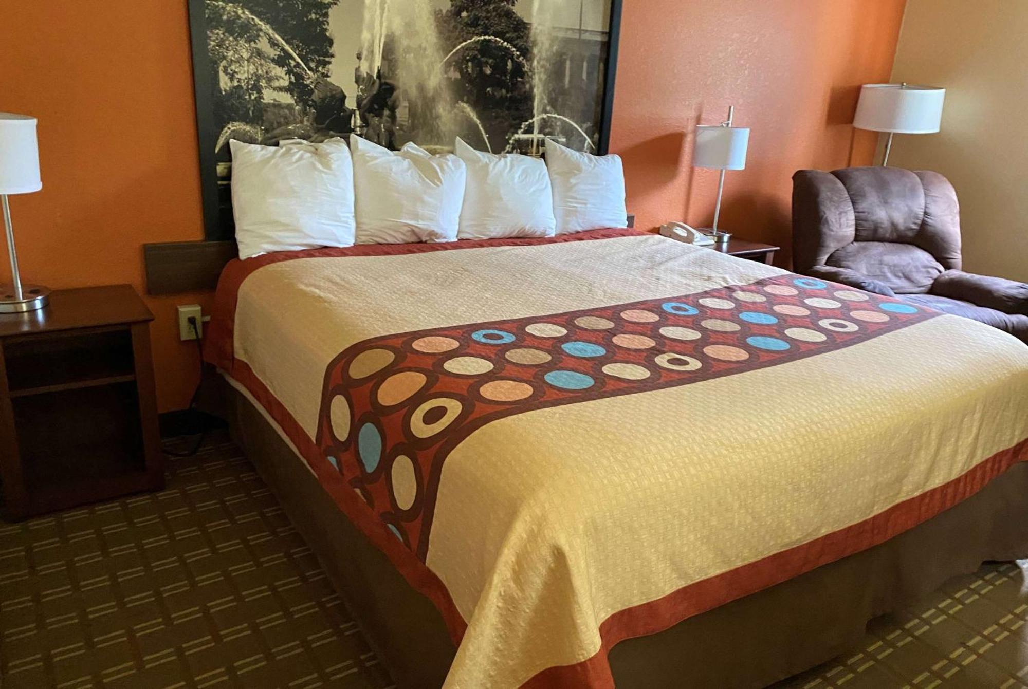 Hotel Super 8 By Wyndham Altoona Extérieur photo