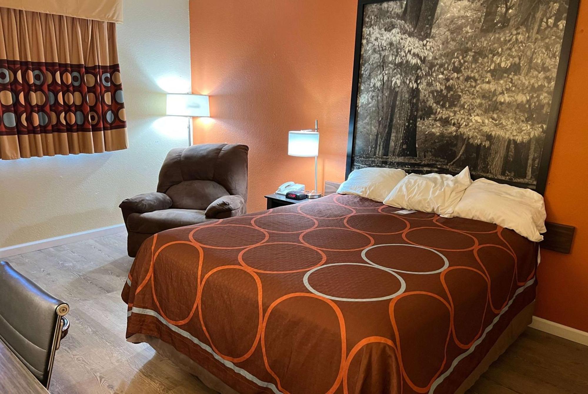 Hotel Super 8 By Wyndham Altoona Extérieur photo